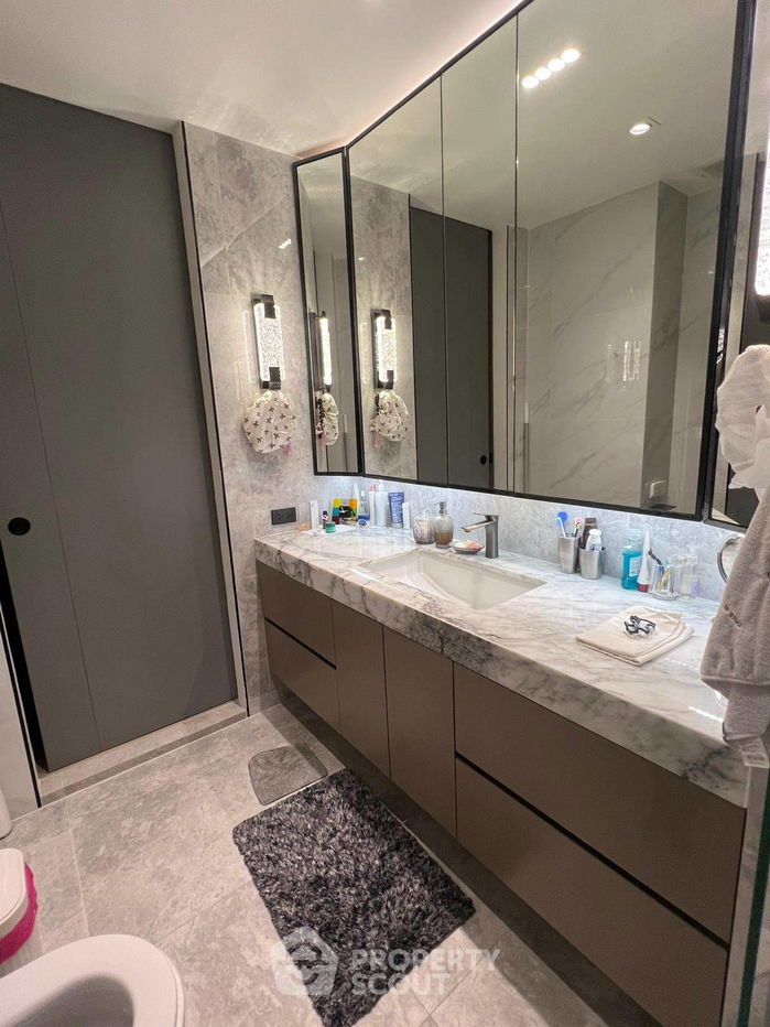 picture 3-BR Townhouse at Baan Klang Krung (British Town - Thonglor) near BTS Thong Lor (ID 2585067) - 24/26