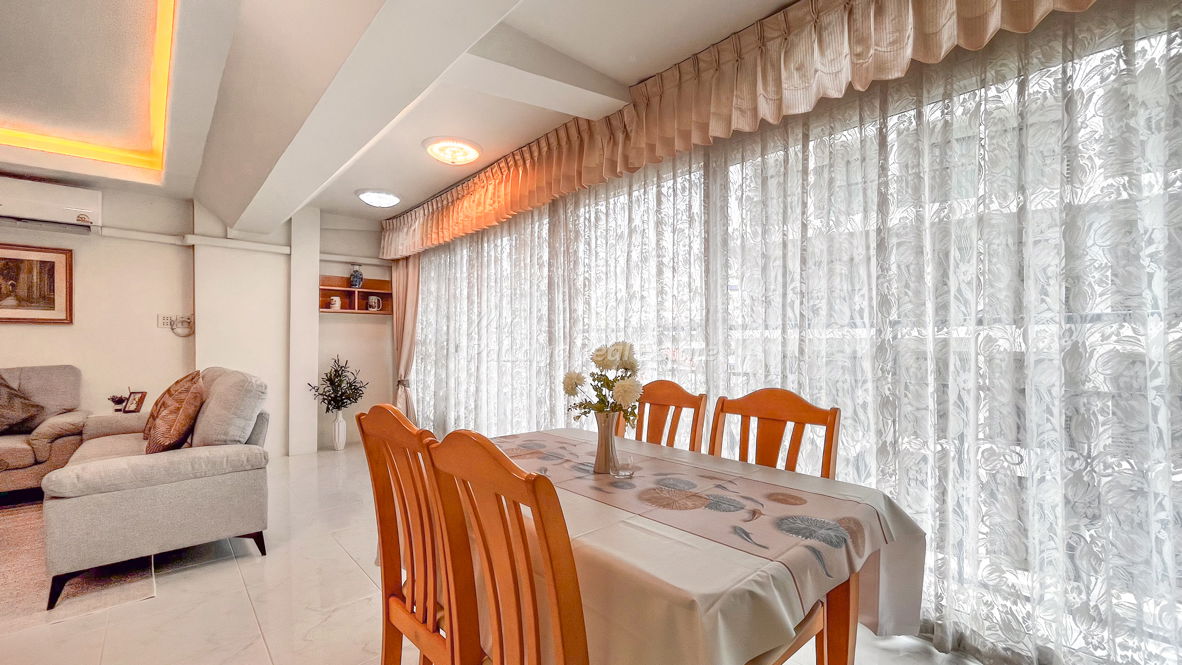 picture 🛏️ 1 Bed - 🛁 1 Bath - 🏙️ City View - 🌏 FOREIGN name - 🏢 Sombat Condoview Pattaya - Ref: SBV02 - 8/17