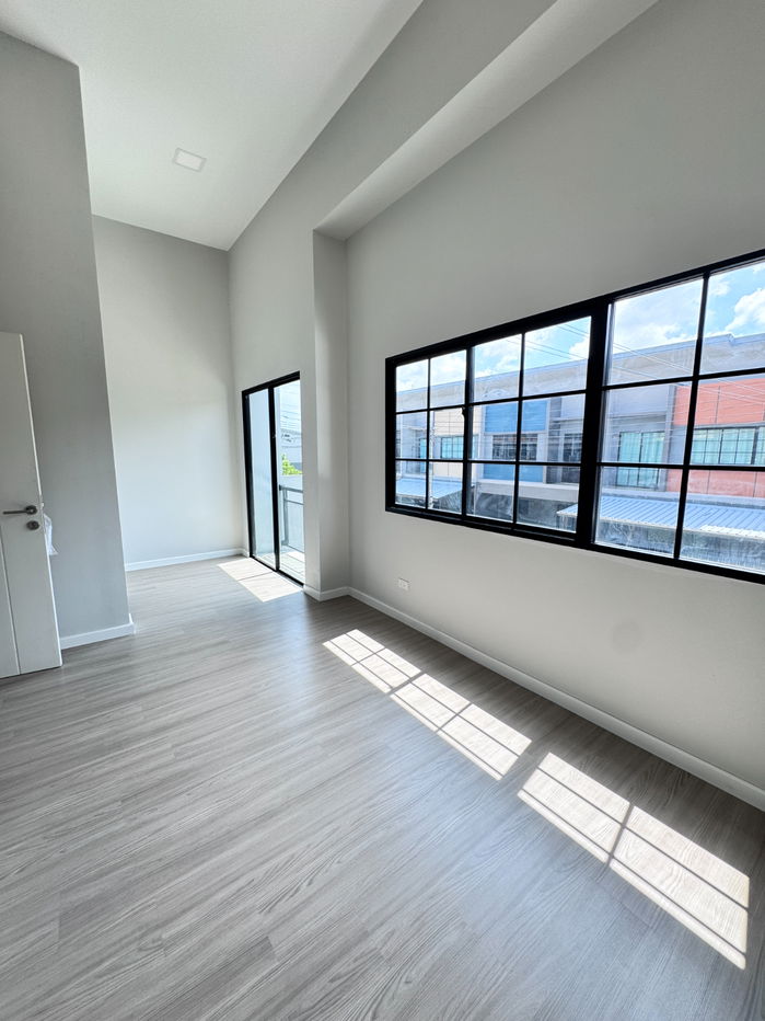 รูป ขายพร้อมผู้เช่า สัญญา 1 ปี ค่าเช่า 16,000 บาทต่อเดือน - รูปที่ 10/16