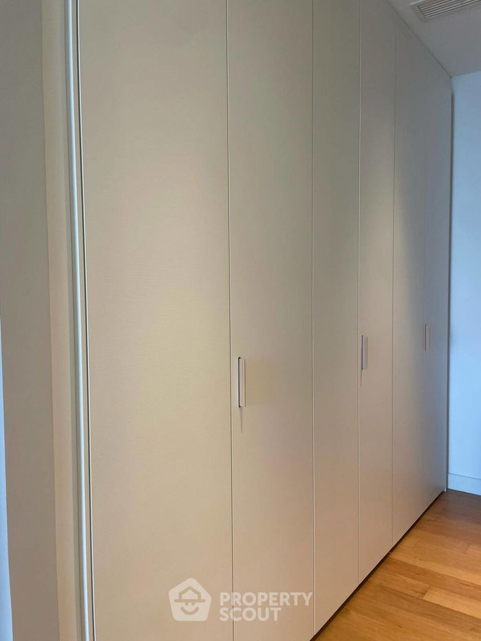 picture 2-BR Condo at Sindhorn Residence near BTS Ratchadamri (ID 1526268) - 10/15