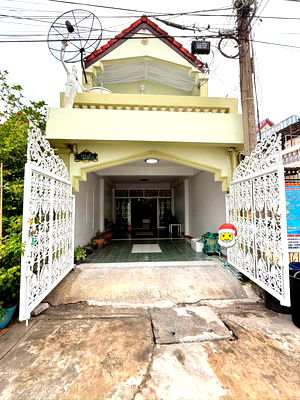 เช่าทาวน์โฮม รร.นายเรือ : 📌 ให้เช่าทาวน์เฮ้าส์ ใกล้ BTS เอราวัณ หมู่บ้านสุขเจริญวิลล่า สุขุมวิท 13 3 ห้องนอน 2 ห้องน้ำ เดินทางง่าย ว่างพร้อมอยู่