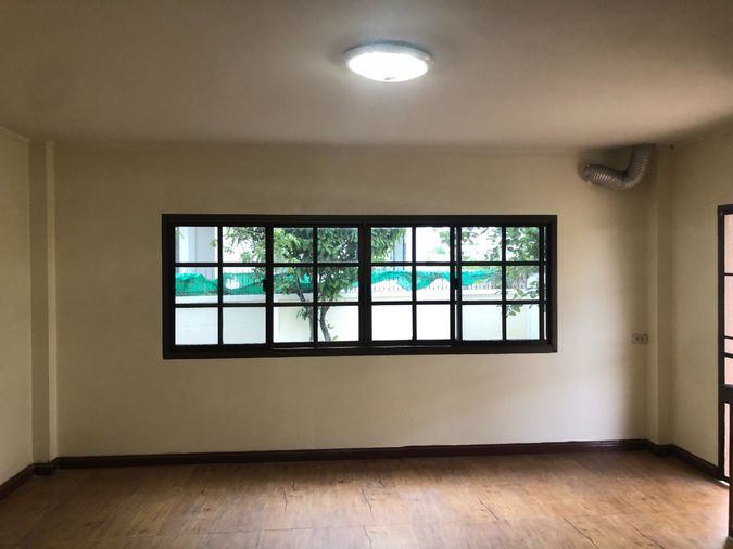  ขายบ้านเดี่ยว 2 ขั้น  5 ห้องนอน ที่ หมู่บ้านปรีชา, ใกล้ห้าง Jas Urban