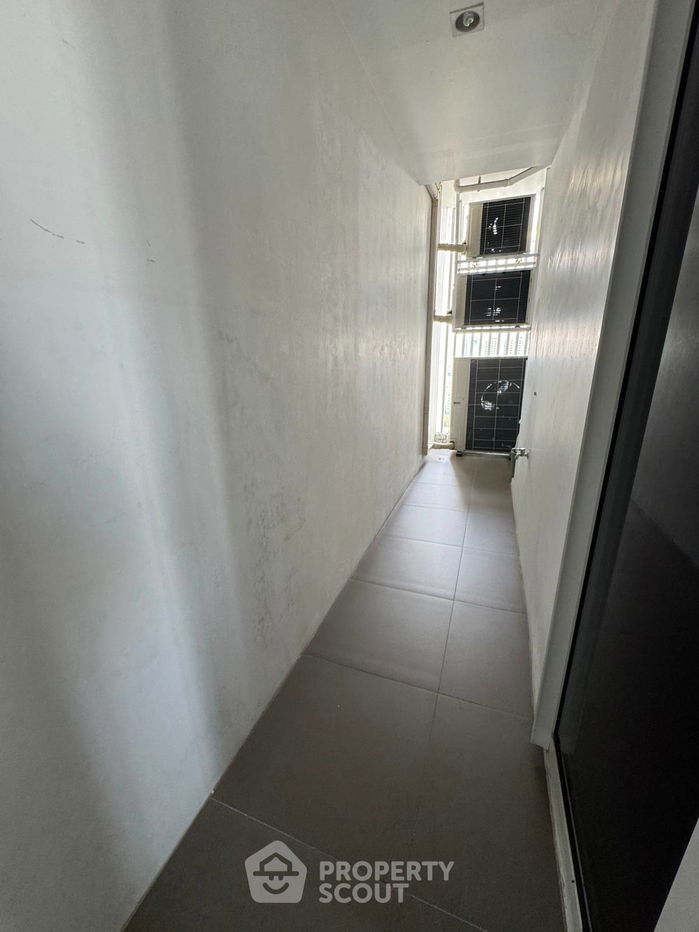 picture 2-BR Condo at The Room Sathorn near BTS Saint Louis (ID 2582580) - 9/9