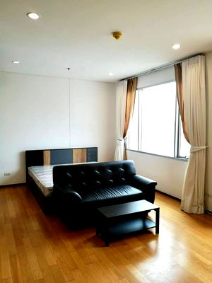 ขายคอนโด : ขายคอนโด วิลล่าสาทร ถูกกว่าห้องใหม่ แต่ได้วิวแม่น้ำ