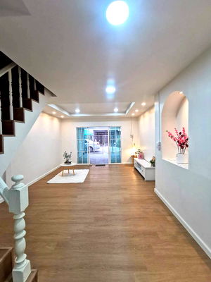 ทาวน์โฮม กรุงเทพมหานคร : ❄ vาย ทาวน์เฮ้าส์หมู่บ้านรุ่งเรืองเฮาส์​​ ซ.พหลโยธิน 54 ❄