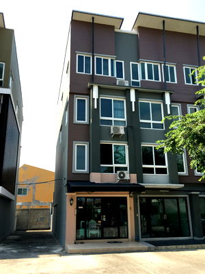 Home office for sale Khan Na Yao : 🔥 4-Story Home Office (Corner Unit) - The Trend, Soi Khu Bon 16/1