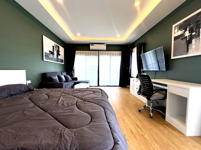 Condos for sale ikea bangna : Baan Suan Lalana top floor corner condo for sale Jomtien Pattaya