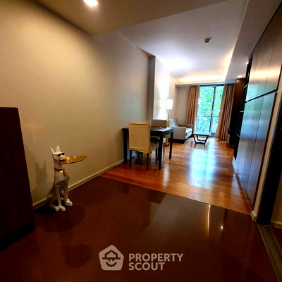 Condos for sale Central Chit Lom : 1-BR Condo at Focus Ploenchit near BTS Nana (ID 512747)