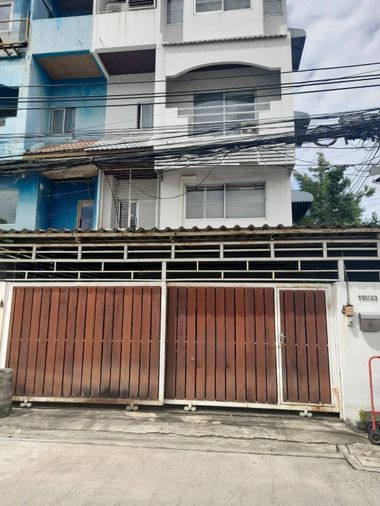 WS6497 🏡 ให้เช่าบ้าน 4 ชั้น หลังมุม  ลาดพร้าว 18 ใกล้ MRT ลาดพร้าว เพียง 30,000 บาท / เดือน