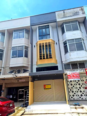 อาคารพาณิชย์ ถนนวิภาวดีรังสิต : อาคารพาณิชย์ 3.5 ชั้น โครการอยู่เจริญ ถนนวิภาวดีรังสิต 37