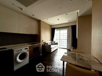 Condos for rent Chatuchak : 2-BR Condo at The Saint Residences near MRT Phahon Yothin (ID 2339181)