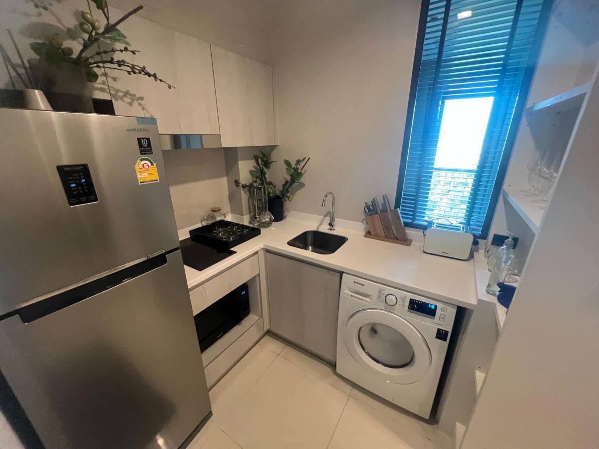 picture For Rent Condo LIFE ONE WIRELESS Building 1, Floor 36,1 bed room, Room size 35 sqm - 10/10