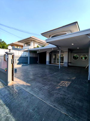 Houses for sale Bangkok : Urgent sale! Detached house in Ladprao 91 area, 65 sq.wah, 2 stories, complete functionality in one place.