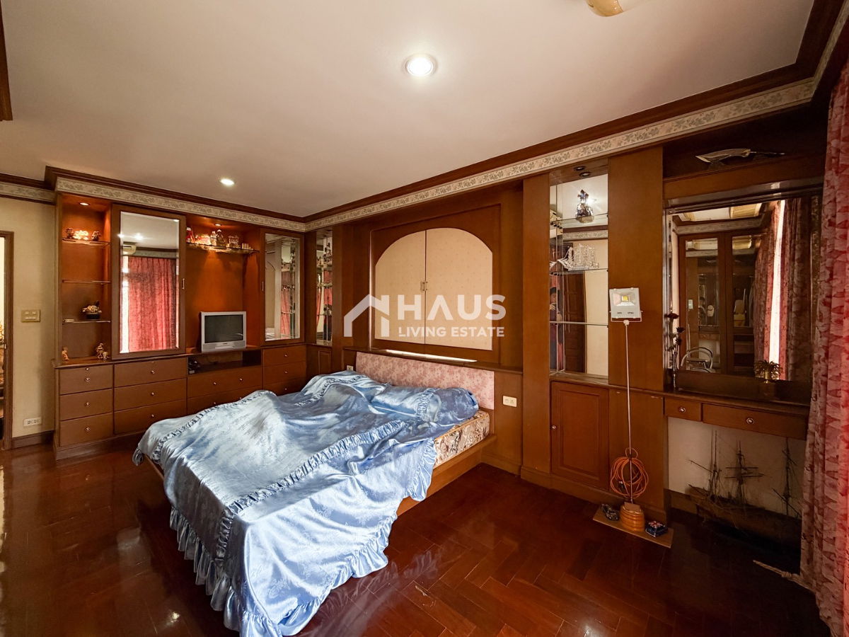 picture Krisadanakorn Pinklao - Phuttamonthon 2 / 4 Bedrooms #HPHU036 - 21/32