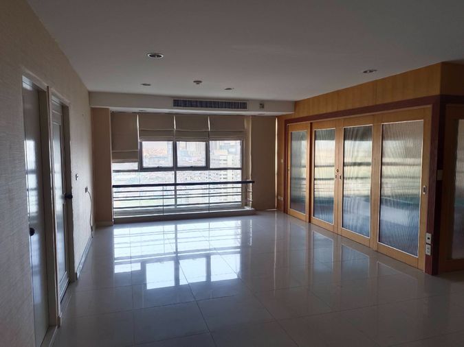 ให้เช่า  ห้องคอนโด กว้าง 2 ห้องนอน ที่ คอนโด NS Tower Bangna ติดห้าง Central บางนา