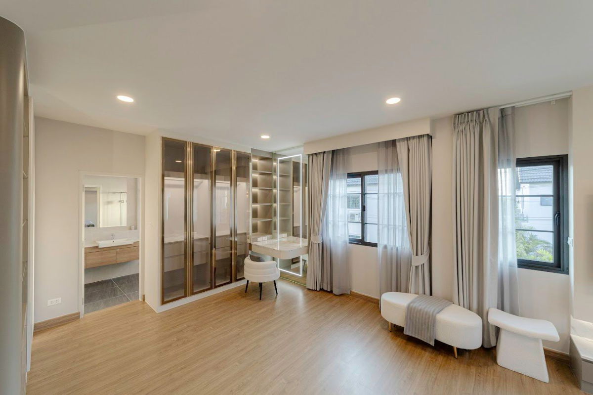 รูป ✅ ✅ Centro Bangna , Luxury House 4 ห้องนอน พร้อมเข้าอยู่ ติดต่อไลน์ @bktasset หรือโทร 095-325-8928 - รูปที่ 11/37