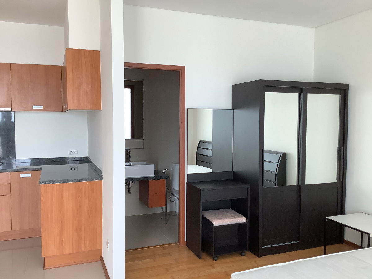 picture Hot Price for Rent Villa Sathorn ðĨ - 4/7