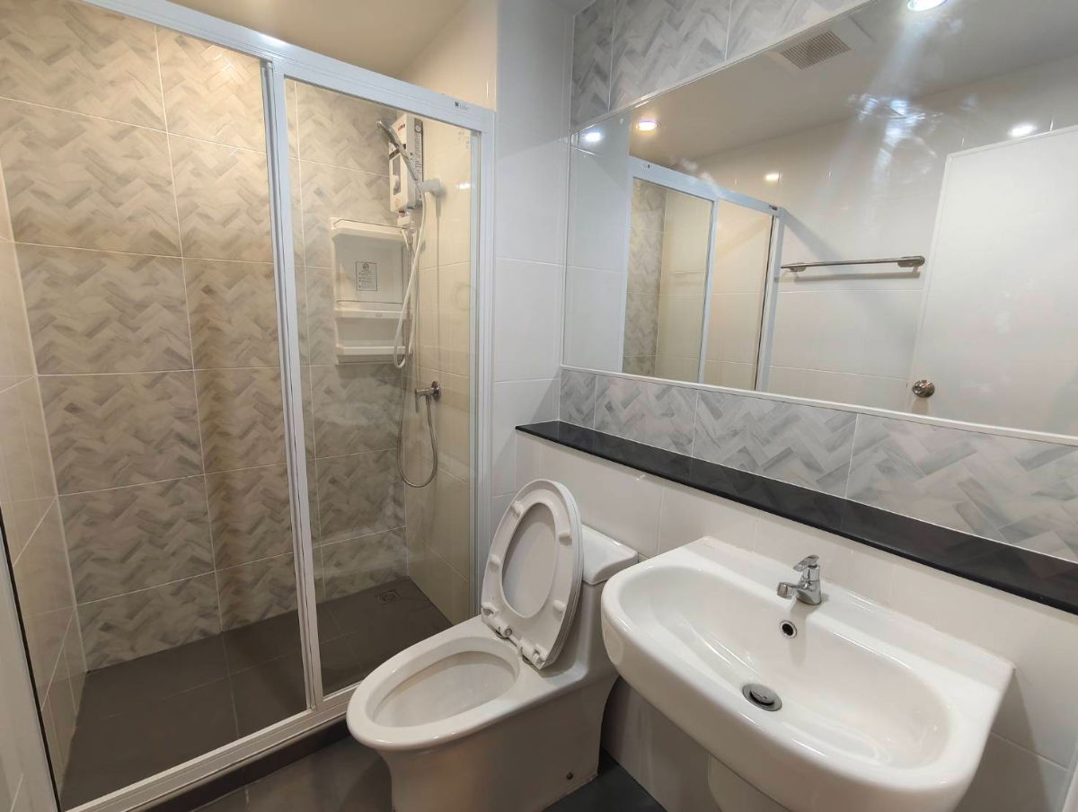 รูป OMG907  ห้องใหม่ มือ 1 [ รีเจ้นท์โฮม บางนา ] แต่งครบ - ว่างเช่าแล้ว 27 ม.ค. 69 + ขอคนพร้อมจอง - รูปที่ 9/10