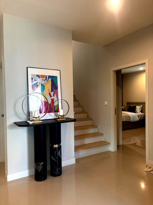 ขายบ้านเดี่ยว : บ้านเดี่ยว 3 ชั้น Modern Minimal Style โครงการ  Nirvana Absolute Krungthep Kreetha 