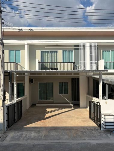 บ้าน ในหมู่บ้านกาญจน์กนกทาวน์ 2  หลังแม็คโครแม่ริม ให้เช่า 15,000 บาท/เดือน