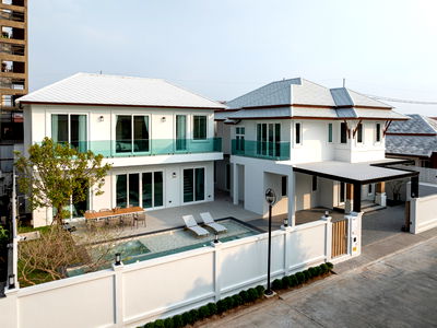 Houses for sale Pattaya : For sale: 2 Storey Pattaya Pool Villa, Fully furnished - Ready to move in!