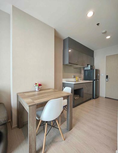 Rent Rhythm อโศก 2 เฟอร์ครบ 28 ตรม. ให้เช่า 16,000 บาท