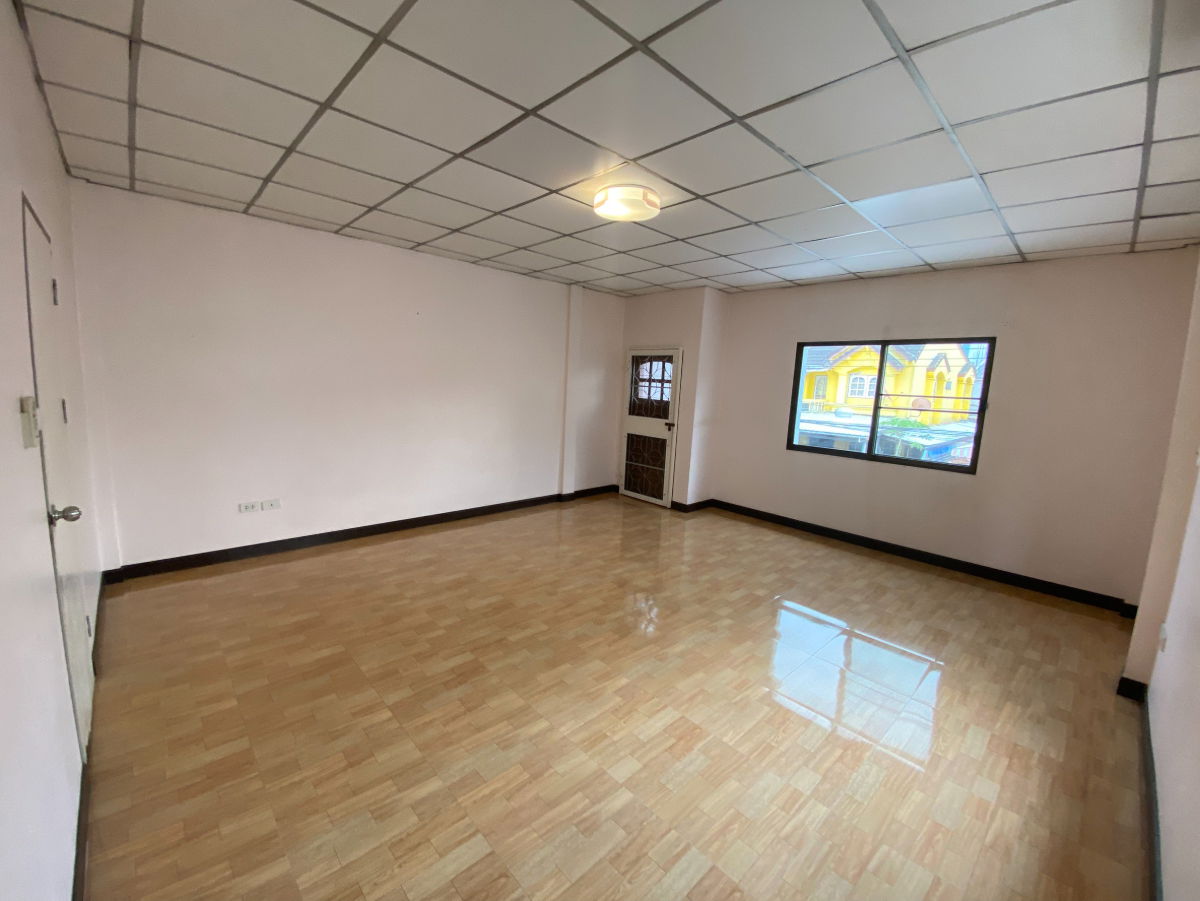 picture 🏡 Sellhouse Rangsiya Village – Udomsuk 58 - 5/8