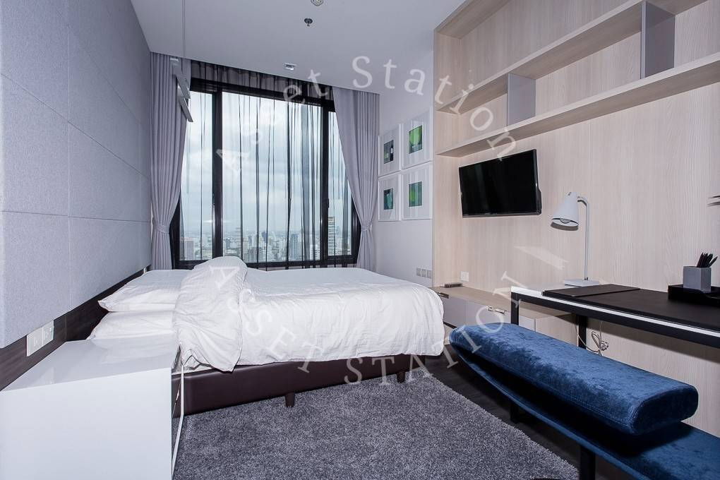 picture ð
Condo for Sale, 2 Bedrooms âĻ Edge Sukhumvit 23 Convenient transportation ð Near BTS Asoke - 3/9