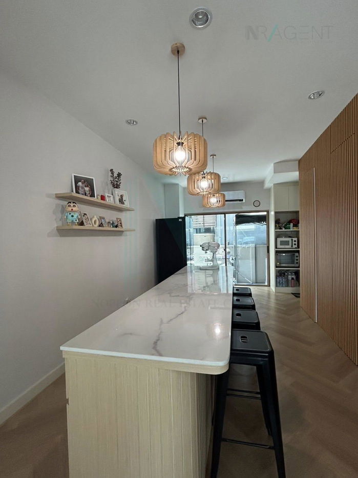 รูป 📌 ให้เช่าทาวน์เฮาส์ 3 ชั้น บ้านกลางเมือง พระราม 9-กรุงเทพกรีฑา 3 ห้องนอน 3 ห้องน้ำ - รูปที่ 2/8