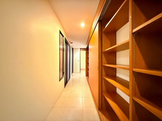 รูป Supreme Residence | Expansive 3 Bedroom Condo in Sathorn - BR60723CD - รูปที่ 37/52