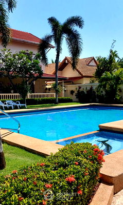 Townhouses for rent Hua Hin Railway Station : 2-BR Townhouse close to Hua Hin City (ID 2437935)