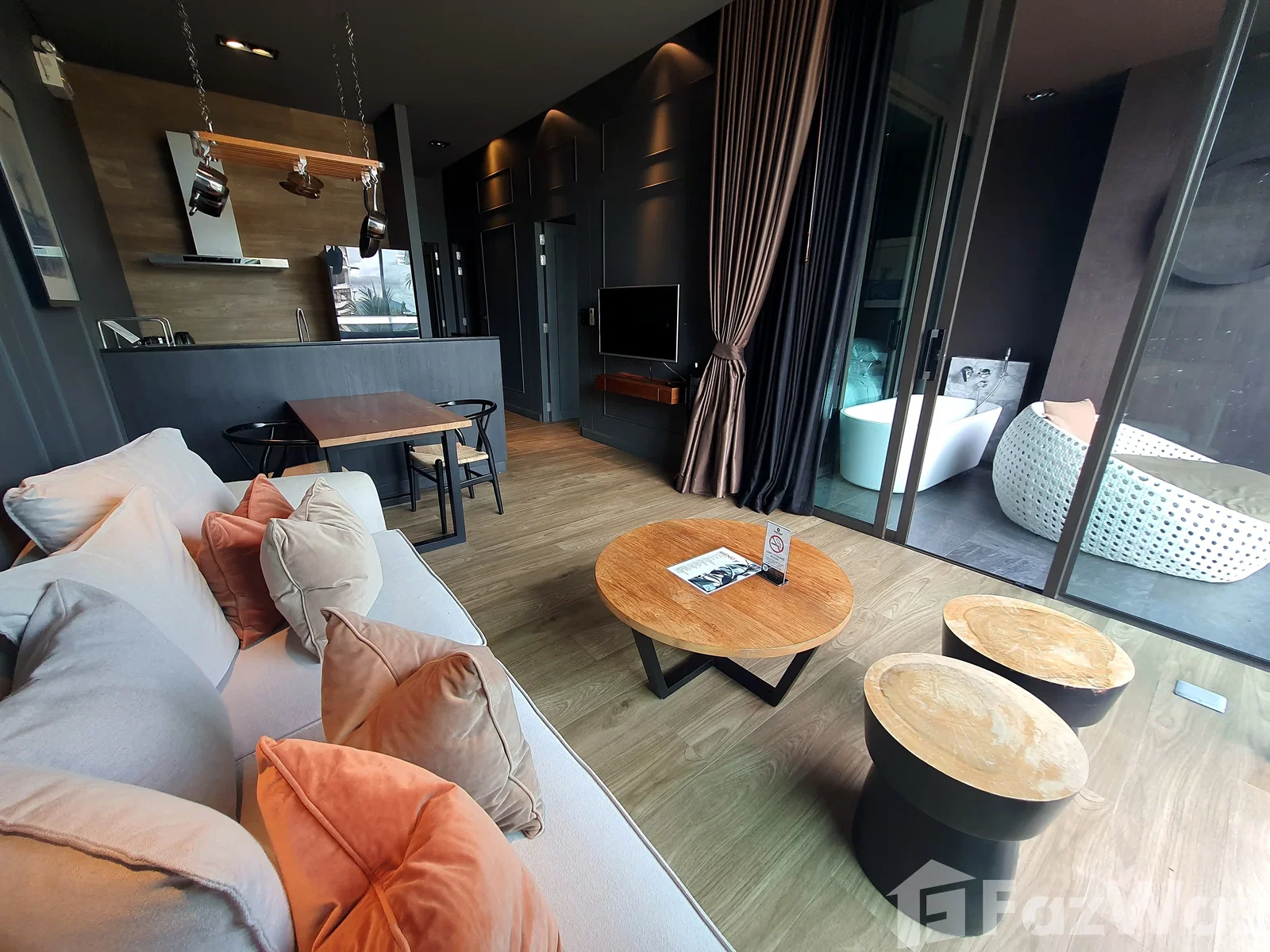 1 Bedroom Freehold Condo 6003233 - image 2