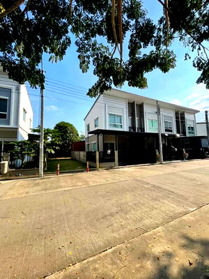 Townhouses for rent Bang Kruai Nonthaburi : Rent Casa Waterside Rama 5 ready to move, 3 bedroom 2 bathroom