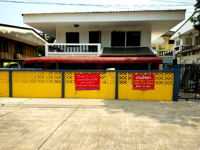 เช่าบ้านเดี่ยว นิคมบางปู : บ้านเดี่ยว2ชั้น 5 ห้องนอน 2 ห้องน้ำ จอดรถ 2 คัน ใกล้รถไฟฟ้าสายสีเหลือง ห้างสรรพสินค้า ตลาด