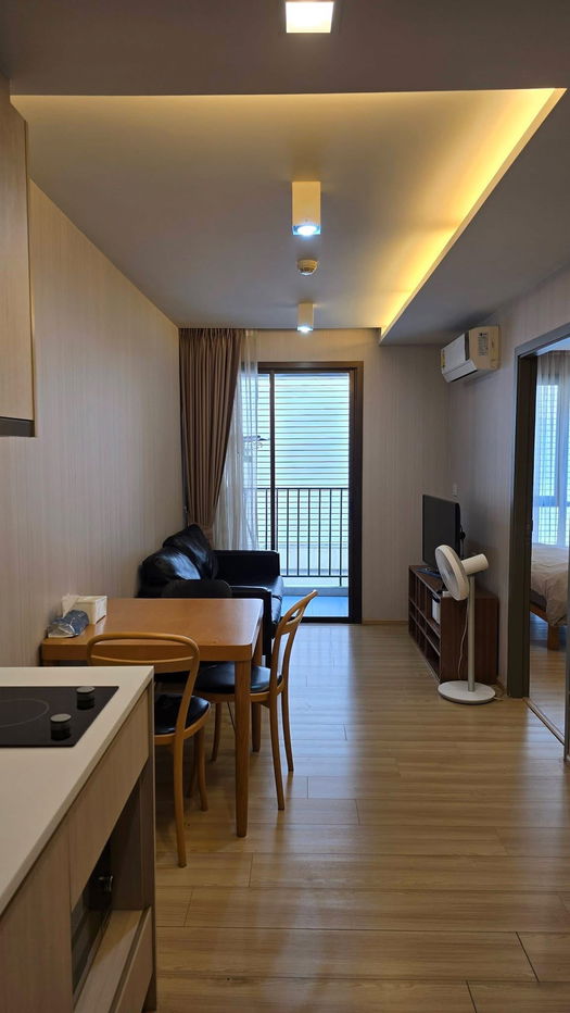 picture ADD line id : @cutecondo available to touring please make appointment here - 1/8