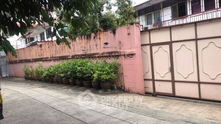 picture 4-BR House close to Sukhumvit (ID 2590424) - 5/11
