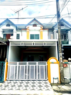 Townhouses for sale Lamlukka Klong Paet : Townhouse for sale in Diamond Ville Village, Lam Luk Ka, Khlong 2.