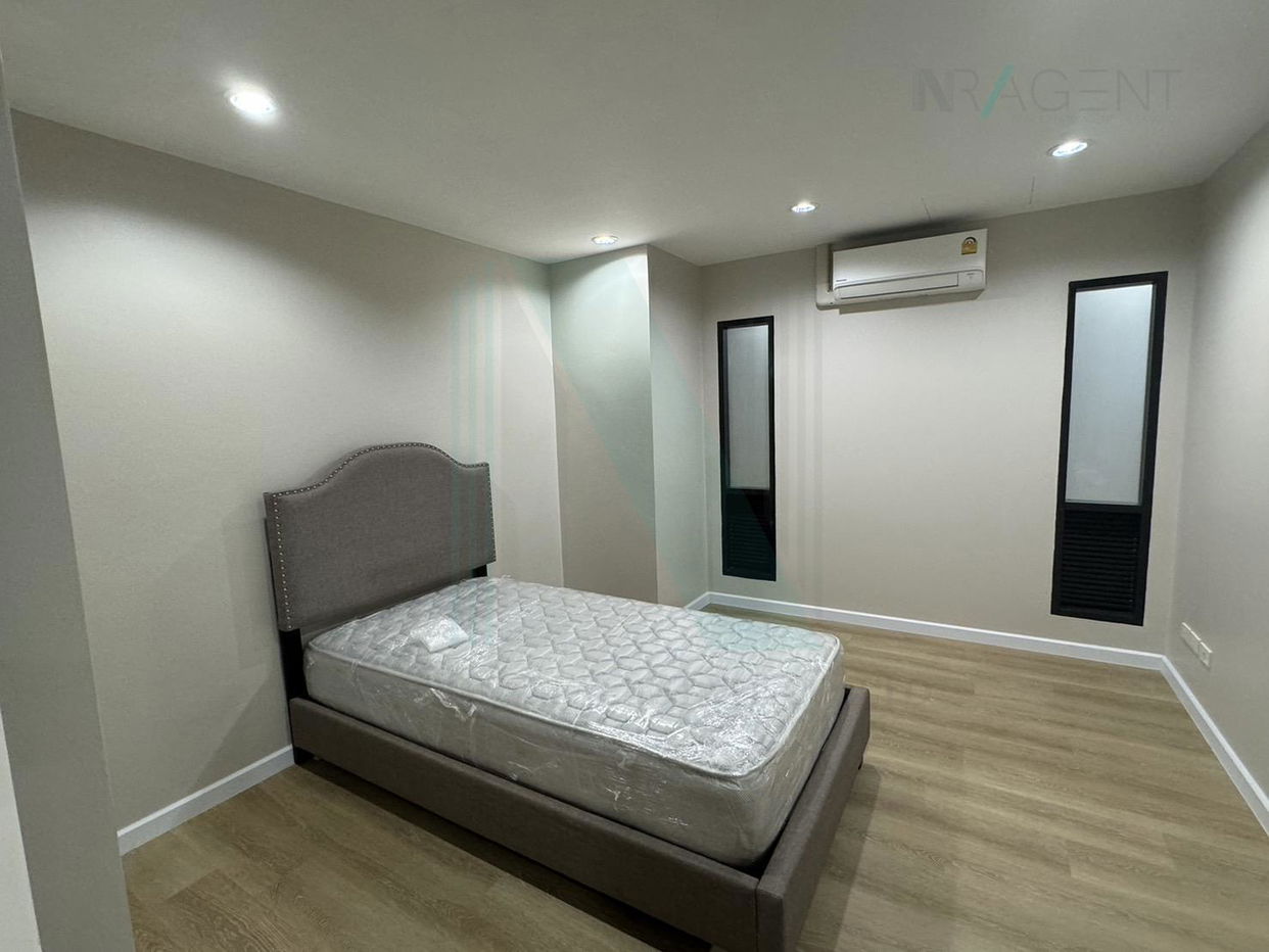 รูป 🎊 ให้เช่าคอนโด ดี.เอส. ทาวเวอร์ 1 สุขุมวิท 33 อาคาร 1 ชั้น 19 4 ห้องนอน ขนาด 236 ตรม ใกล้ ม.ศรีนครินทรวิโรฒ - รูปที่ 3/8