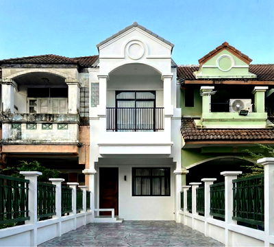 Townhouses for sale Pathumthani : Hot Sale! Renovated 2.5-Storey Townhome at Nantana Garden Rangsit – Only 2.09 MB ▫️Line @sanhaproperty 📲095-6922871