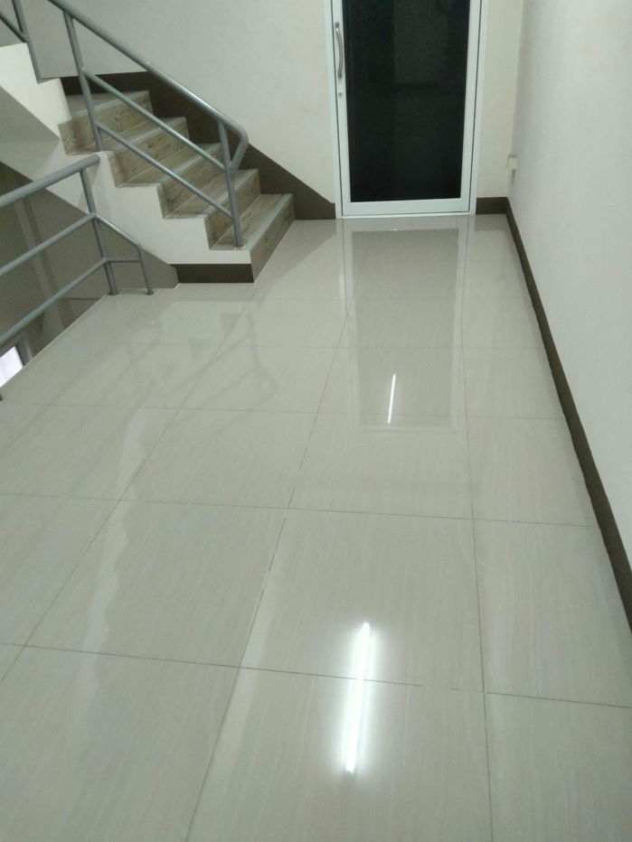 รูป ขาย ตึกแถว 4 ชั้น ติดถนนสวนผัก ใกล้ทางด่วน ราคา 26 ลบ. - รูปที่ 7/9