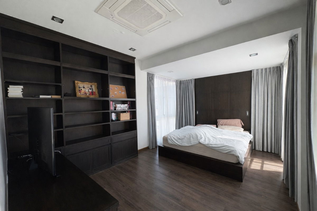 รูป ขายด่วน! บ้านเดี่ยว 3 ชั้น ใจกลางอ่อนนุช หมู่บ้านส่วนตัว เพียง 27 หลัง ติดถนนอ่อนนุช สะดวกสุดๆ - รูปที่ 8/11