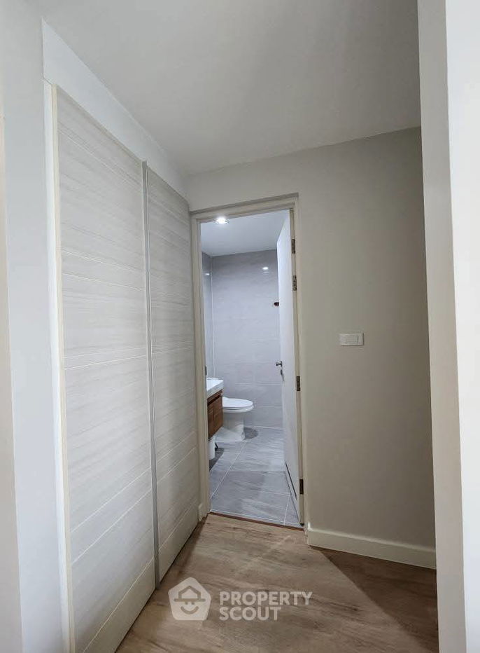 picture 2-BR Condo at The Room Sathorn-Taksin near BTS Pho Nimit (ID 2589962) - 9/10