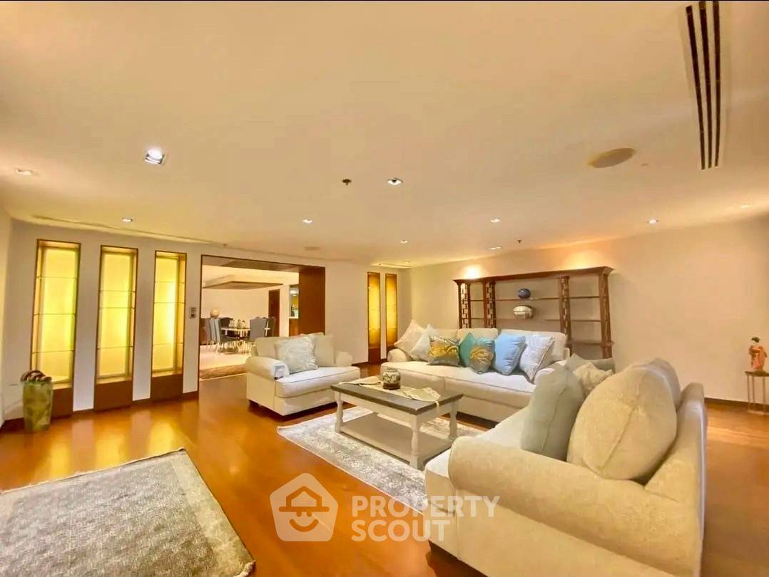 picture 3-BR Condo at Kallista Mansion near ARL Makkasan (ID 2574956) - 1/17