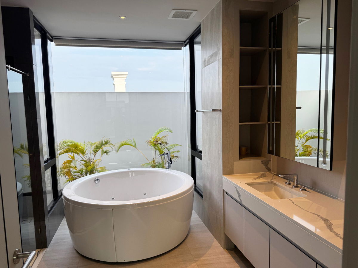 รูป ให้เช่าบ้านเดี่ยว 4 ห้องนอน ตกแต่งหรูหรา ใกล้ Brighton College Bangkok - รูปที่ 10/25