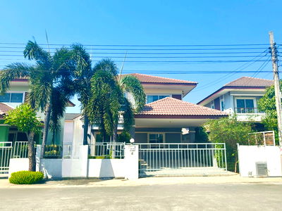 ขายบ้านเดี่ยว : บ้านเดี่ยว บ้านใหม่ มือหนึ่ง เขตหนองจอก โครงการนนทวีแกรนด์ 6  ทำเลติดถนนสังฆสันติสุข สอบถามเพิ่มเติม 085-318-6868 คุณวา