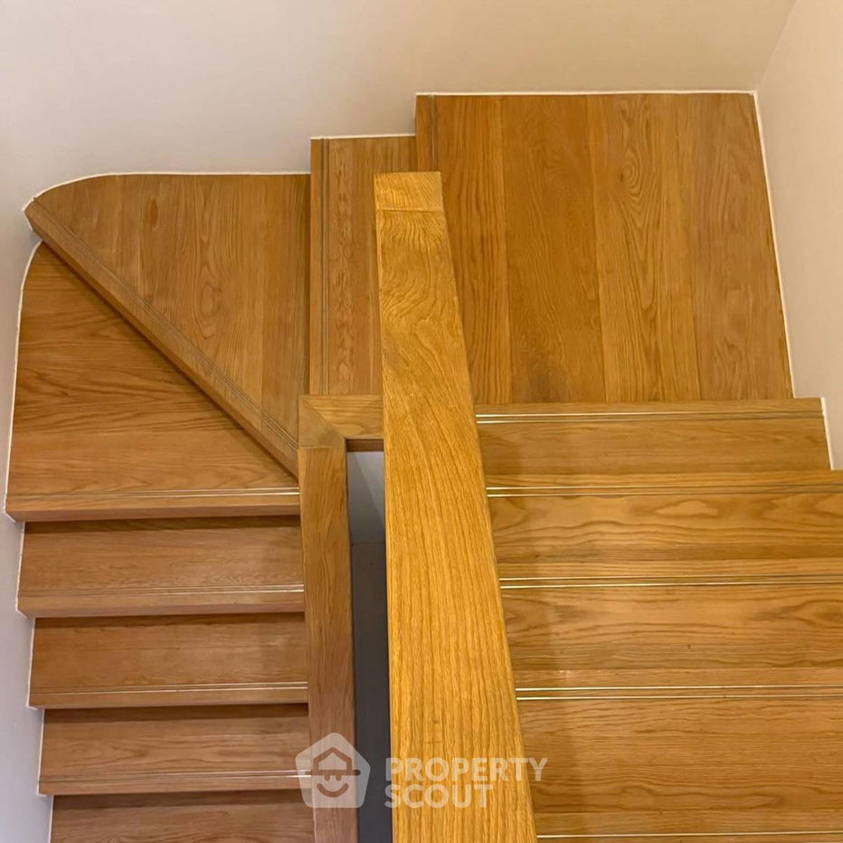 picture 2-BR Condo at Saladaeng One near MRT Si Lom (ID 2587554) - 8/17