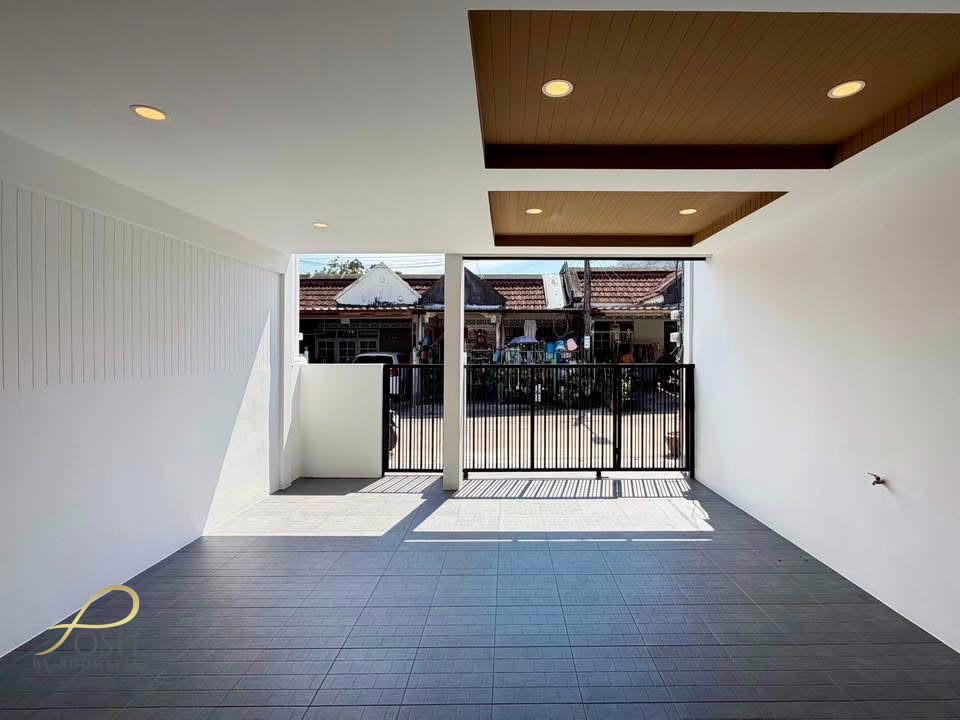 picture Newly renovated single-storey townhouse at Rangsiri Housing Project, close to Supercheap Samkong - 26/28