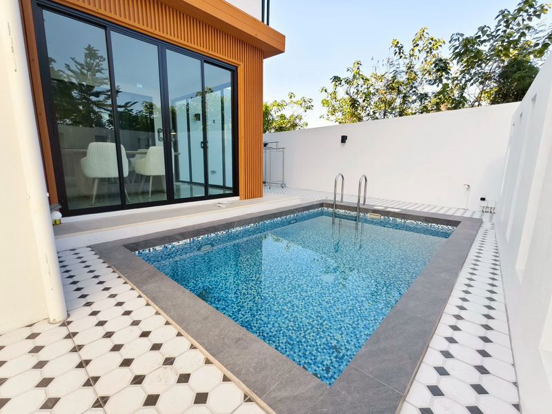 picture Three-story pool villa for rent with 3 bedrooms,4 toilets and 1 kitchen. - 3/20