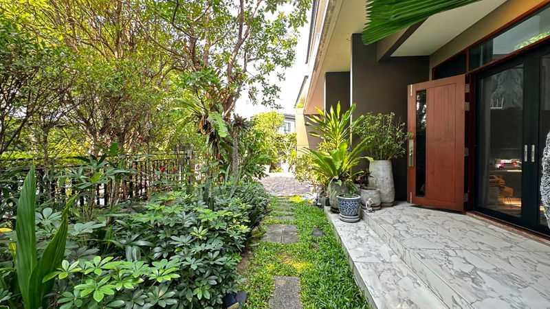 ขายบ้านเดี่ยว : 🏠 (ขายด่วน) บ้านเดี่ยวหลังริม ไม่มีบ้านตรงข้าม📍ใกล้เมกาบางนา, 📢The City บางนา กม.7 🎄4 ห้องนอน 4 ห้องน้ำ