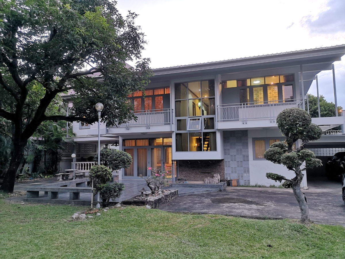 รูป ให้เช่า⭐บ้านเดี่ยว หลังใหญ่ พร้อมสนามหญ้า⭐6 ห้องนอน⭐สุขุมวิท 62⭐ - รูปที่ 1/14